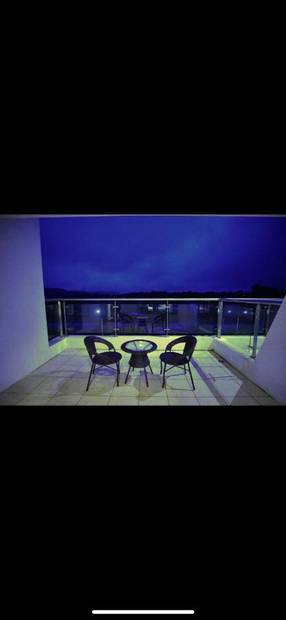 Appartement Mizzle à Lonavala Extérieur photo